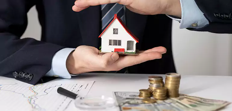 Who Do We Buy Houses From in Comstock Park, MI?